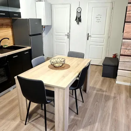 Appart'Hotel Solesmes Appartement Solesmes (Nord)