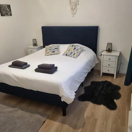 Appart'Hotel Solesmes Appartement *