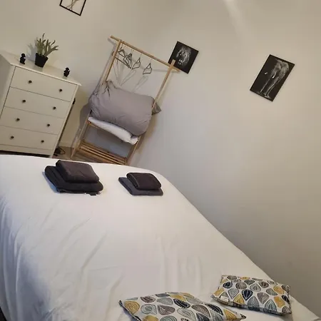 Appart'Hotel Solesmes Appartement Solesmes (Nord)